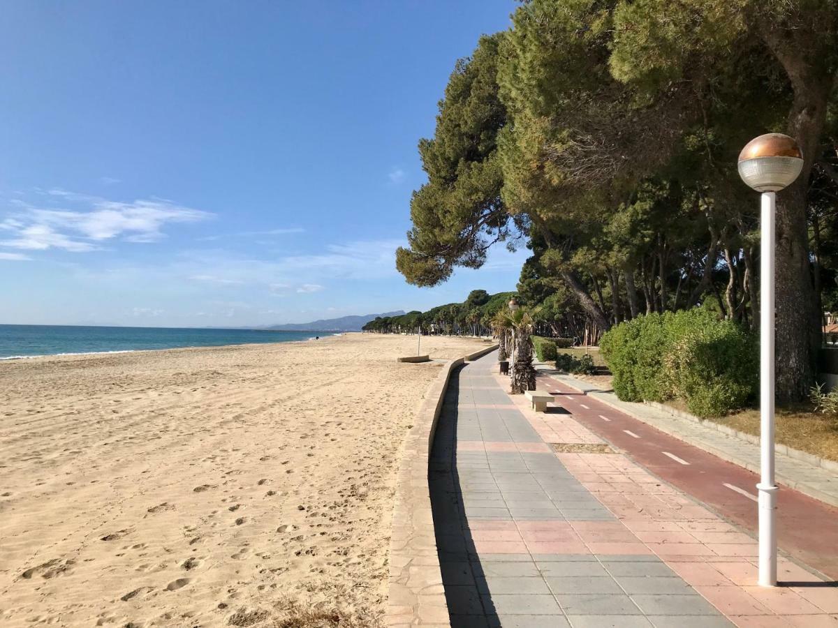 Residencia Beach Cambrils Bagian luar foto
